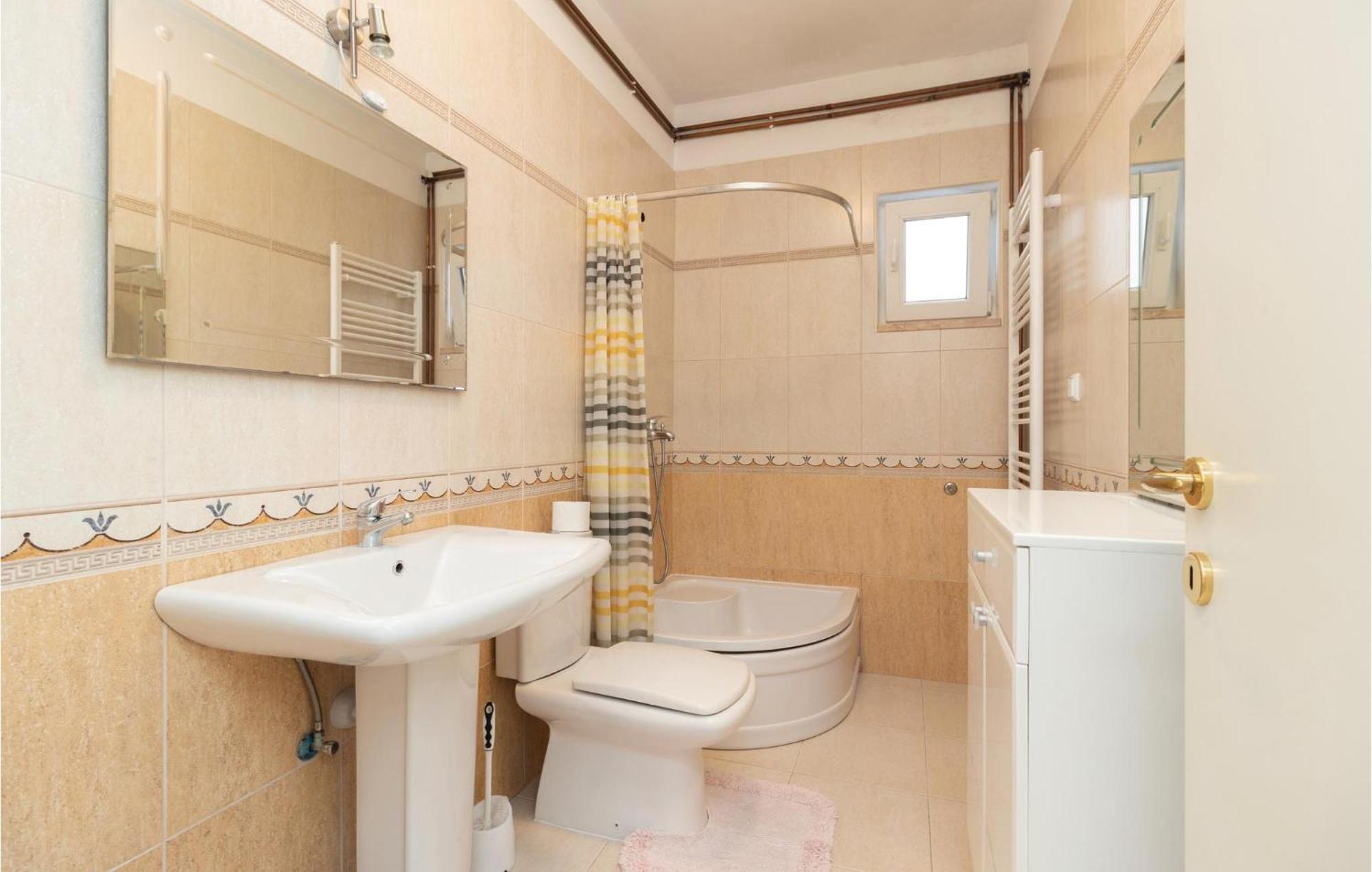 1 Bedroom Stunning In