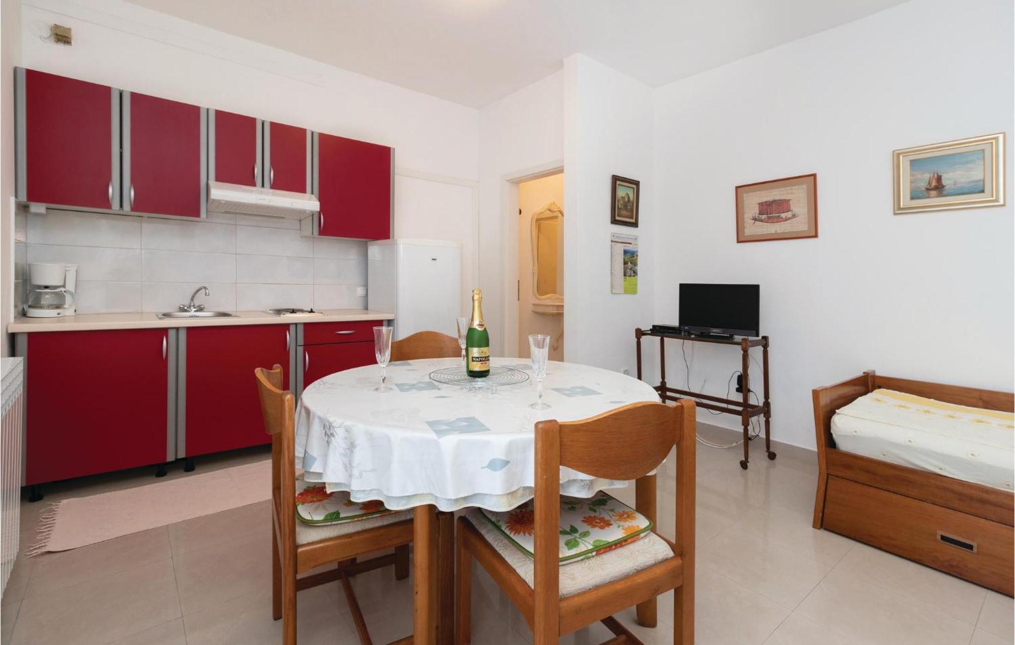 Appartement 1 Bedroom Stunning In